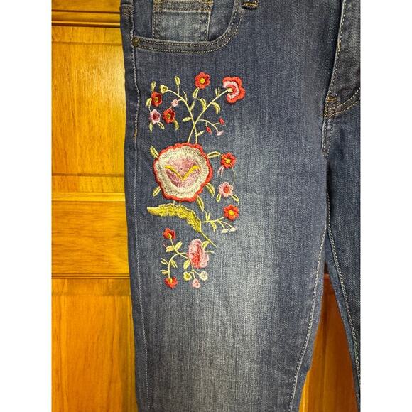 Machine Nouvelle Mode Straight Leg Jeans with embroidered floral SIZE 11 NEW - Picture 5 of 7